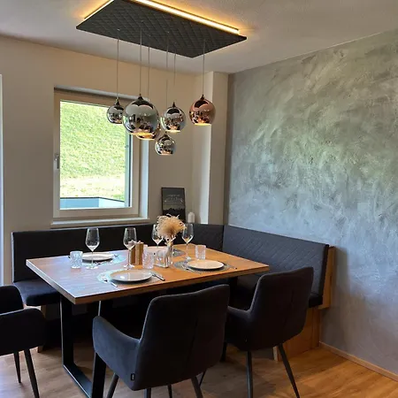 Greenview Apartment *